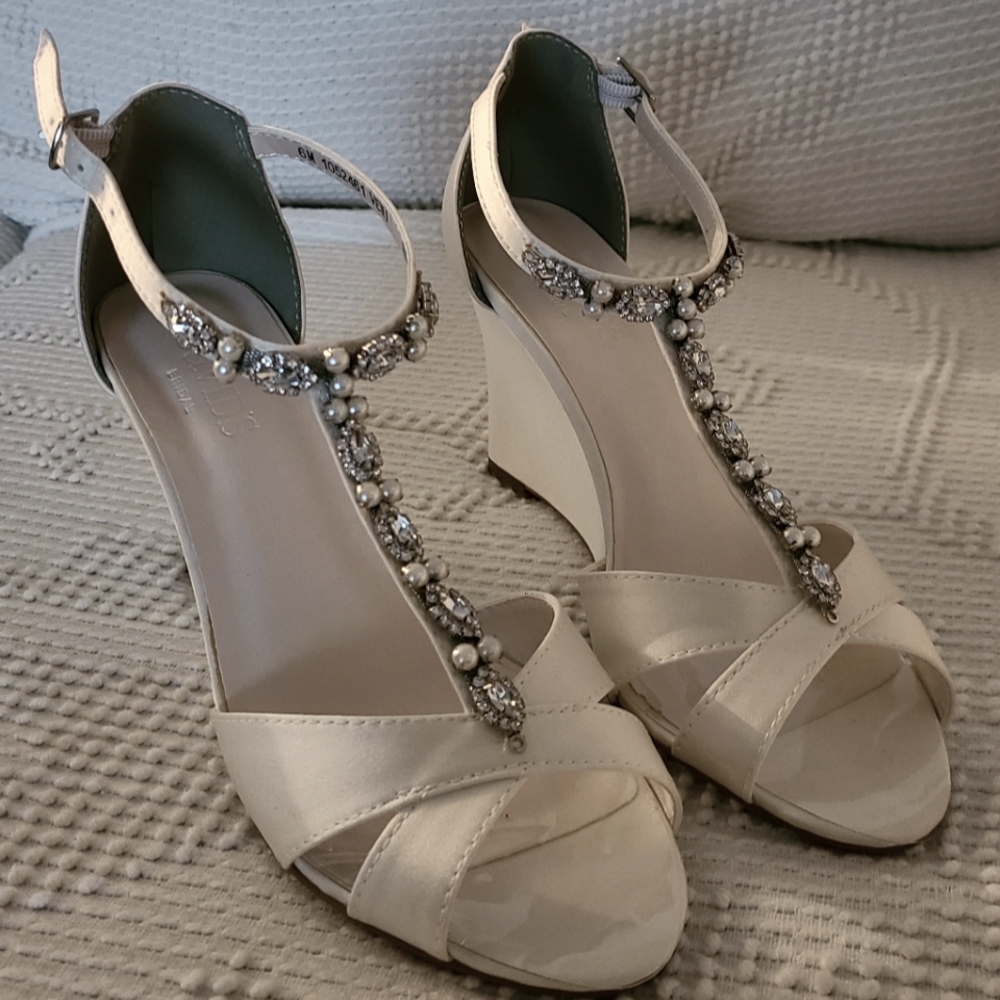 NWT David's Bridal wedge heels with dazzle size 6